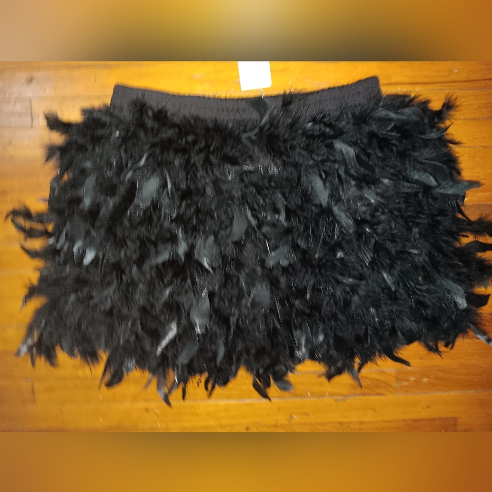 La' Ros feathered skirt